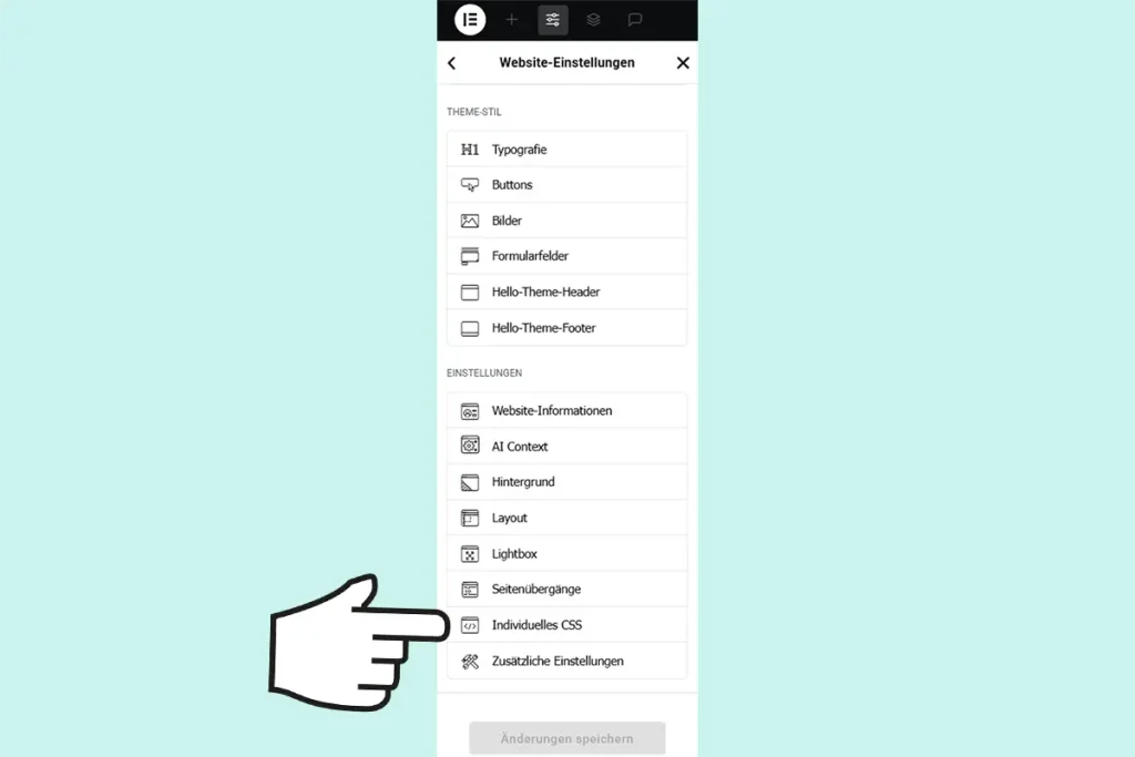 Ein Mausanzeiger in Handform zeigt in den Elementor Website-Einstellungen, wo der Custom CSS Code eingefügt werden soll, damit er auf allen Seiten greift.