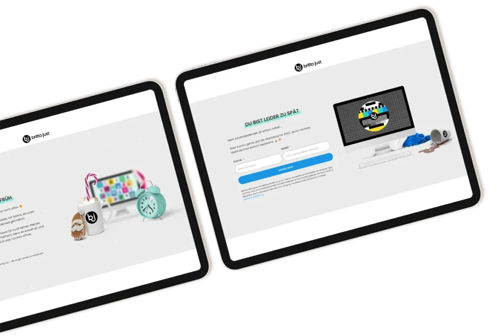 Zwei iPads, wovon das rechte einen Zu spät-Abschnitt mit Warteliste zeigt als Beispiel für die Adventskalender Seiten, die Du brauchst.